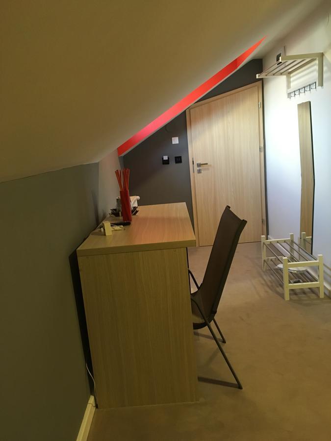 Net Hotel ピテシュティ エクステリア 写真
